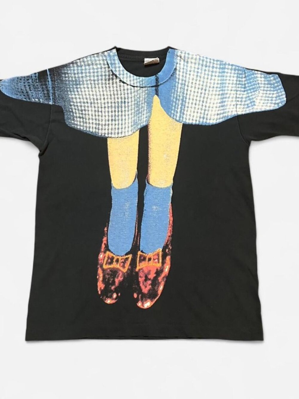 Vintage Stanley Desantis Wizard of Oz Dorothy red slippers black t shirt
